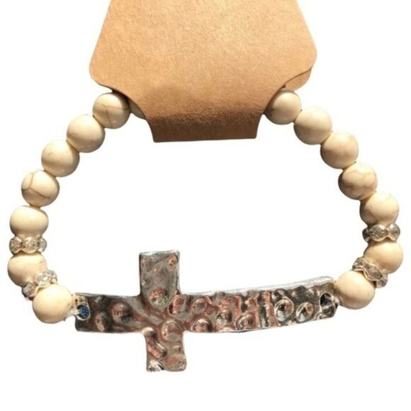 Ivory Beaded Stretch Bracelet Silver Cross NWT - Picture 1 of 5